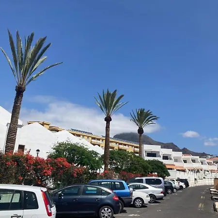 San Eugenio Paradise Адехе
